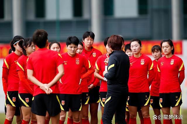 2025-05-02 电影《水饺皇后》根据臧健和女士的真人真事改编，讲述了上世纪70年代青岛姑娘臧健和带着两个女儿被迫流落他乡，为求生存的她只能在湾仔码头卖起水饺，从一个小摊起家最终将水饺销往世界各地的故事。