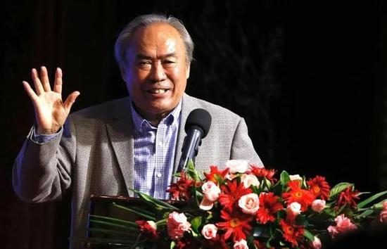 《古迹卫士》米兰首映 克鲁尼不惧负面嬉皮亮相 2014-02-11 米兰当地时间10日，影片《古迹卫士》举办首映典礼。