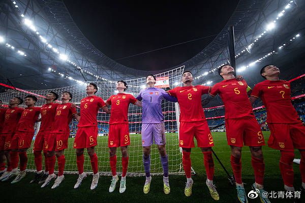 每天21:50锁定《院线上新》，揭开光影世界的神秘面纱，深入每部电影的灵魂，感受佳作带来的极致魅力！
