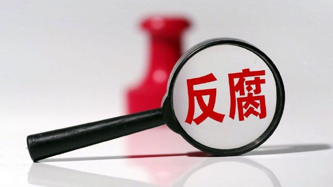 她指出，年初的《唐探1900》也或多或少地通过类似方式，在短视频平台激活观众对该IP的记忆，对于《惊天魔盗团》这样间隔长久的IP而言，这一策略更为关键。