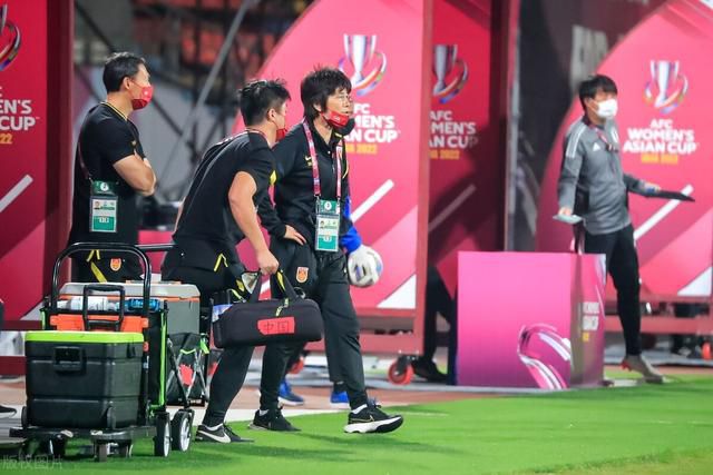 霹雳娇娃制片人伦纳德·戈德堡去世 享年85岁 2019-12-06 据外媒消息，美国著名电影电视制片人伦纳德·戈德堡因跌倒受伤，于12月4日在洛杉矶去世，享年85岁。