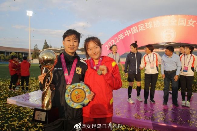 此外，我们还得攻克所有与水相关的视觉特效难题：如何模拟水流、如何在电影中让它看起来真实可信。