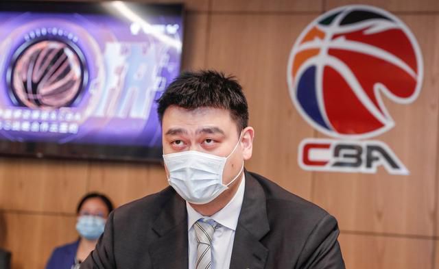 《怪兽》的镜头运用极为娴熟，镜头的捕捉看似随性，实则灵动而意味深远 孙俪红装捞金获封“好运大使” 秀长腿明艳动人 2015-11-30 11月29日，孙俪代言黄金品牌捞金，一身红装变大长腿明艳动人。
