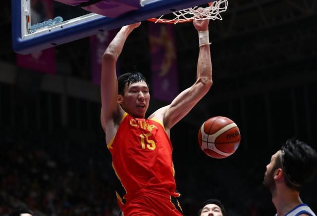 今年的端午档依旧是外片当道，其中《加勒比海盗5》一片独大，小长假三天共吸金4.46亿元人民币 《神笔马良》定档暑期7.25 六一端午海报曝光 2014-05-29 伴随六一端午双节临近，由华特迪士尼中国创意技术支持、中国电影股份有限公司发行、《功夫熊猫》原班人马配音的3D动画电影《神笔马良》日前推出了一款“缤纷假日”版六一双节海报，小马良、花灯子、小面带领大家 票房播报：端午档报收7.78亿 《最好的我们》逆袭 2019-06-10 6月9日，端午节第三天大盘报收票房1.79亿，今年端午档期报收票房共计7.78亿，较去年同期的9.12亿下降了14.69%，虽然今年端午档有《X战警：黑凤凰》《哥斯拉2：怪兽之王》《最好的我们》《追 八部电影定档端午档 《消失的她》想看人数第一 2023-05-26 5月26日，电影《绝地追击》宣布定档6月21日上映，至此，共有8部电影定档端午档，分别为《我爱你！