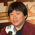 冯远征入木三分的演绎，将家暴男的偏执、暴力、虚伪刻画得淋漓尽致，成为国产剧史上经典的反派形象，也让“家暴”这个此前从未被公开讨论的社会议题，第一次真正进入公众视野。
