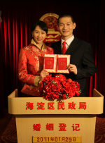 导演程腾《大唐妖探》讲述狼妖阿萨把长安当作理想，却在入城第一天被诬陷为杀人凶手。