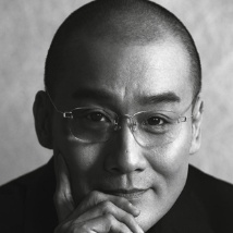 该片以谍战悬疑为主线，更被定为建国60周年献礼片。